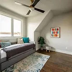 West End Oasis'- 2 Side By Side Homes - Patios Holiday home *