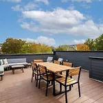 Holiday home West End Oasis'- 2 Side By Side Homes - Patios *