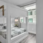 Nash Getaway - Private Rooftop Patio - Sleeps 12