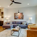 Holiday home Honky Tonk Hangout - Minutes To Downtown - Rooftop