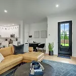 Sprawling Estate - Sleeps 16 Holiday home Nashville