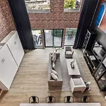 Grand Ole Nashville- Walk To Broadway & Honky Tonks! Apartment *