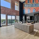 Apartment Grand Ole Nashville- Walk To Broadway & Honky Tonks! *