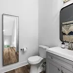 5br Rooftop Retreat 7 Min To Broadway Nashville
