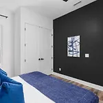 5br Rooftop Retreat 7 Min To Broadway Holiday home