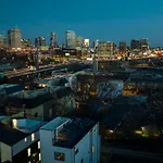 The Jameson House - Downtown Views From Rooftop Lounge