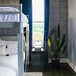 Broadway Blues At Lofts At Vandy West End Holiday home *