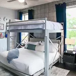Broadway Blues At Lofts At Vandy West End Holiday home
