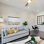 19th & Wedgewood Apartment *
