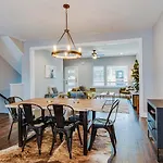 Holiday home Side By Side Townhomes In East