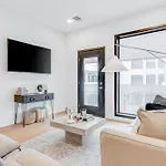 Illume 407 Apartment
