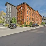Apartment Luxe Loft With Speakeasy Parking And 2 Mi To Broadway