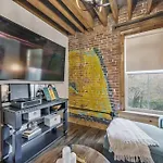 Luxe Loft With Speakeasy Parking And 2 Mi To Broadway
