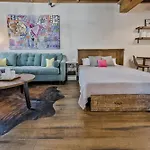 Apartment Luxe Loft With Speakeasy Parking And 2 Mi To Broadway *