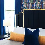 Fabulous Nashvegas Loft Retreat Near Vandy Off West End Mins To Broadway * Nashville