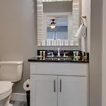 Side By Side Townhomes In East Holiday home *