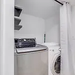 Spacious Duplex In Prime Location Holiday home