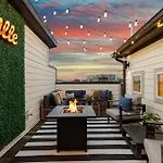 Walk To Vanderbilt And Belmont With Garage And Rooftop Deck