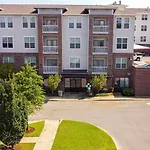 Landing Modern 1Bd Pool Gym