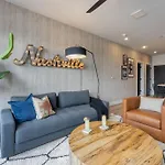 Holiday home Bourbon Street Blues-odyssey-pool&gym-mins 2 Broadway