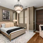 Luxe Getaway With Hot Tub Holiday home *