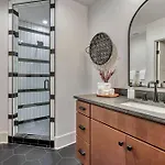 New Bright Modern Townhome With Rooftop & Garage * Nashville