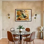 Lovely River View Walk To Downtown Has Garage And Balcony Apartment *