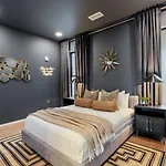 Lovely River View Walk To Downtown Has Garage And Balcony Nashville