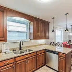 Luxurious 4br Pet Friendly *