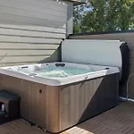 Getaway Rooftop Views & Modern Comfort Nashville