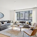 Apartment New Stylish Nash Townhouse W Hot Tub & Rooftop