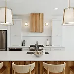Getaway Rooftop Views & Modern Comfort Apartment Nashville