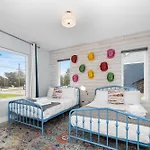 Stylish 4Br - Rooftop Deck Near Downtown