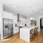 Stylish 4br - Rooftop Deck Near Downtown