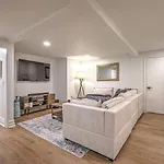 Dream Sylvan Park 4 Bed 3 Bath, Lush Outdoor Area Nashville