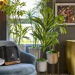 Colorful 4Br W Artful Design Dining Easy Access To Broadway The Bloom House By Avantstay