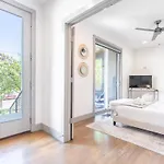 Holiday home The Onyx Opal By Local