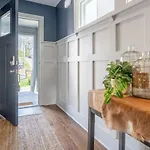Holiday home Bustling Broadway By Local Nashville