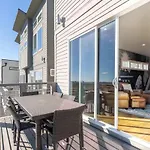 Cashs Speakeasy By Local Holiday home