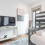 Holiday home The Onyx Opal By Local Nashville