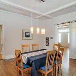 The Hummingbird Retreat By Local *