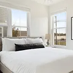 Hart Buyout 1 By Avantstay Two Town House Buyout W Modern Amenities In Holiday home *