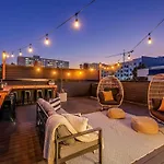 Close To The Gulch - Book Today
