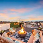 Rooftop Downtown Views - Bluebird Karaoke