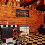 Broadway Penthouse 4br 3bth 2500 Sf *
