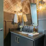 Holiday home Luxe 4br With Fire Pit Grill And Views Nashville