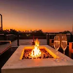 Holiday home Luxe 4br With Fire Pit Grill And Views Nashville