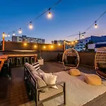 Dual Homes Rooftop Deck In Downtown Nashville