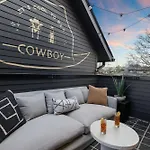 The Modern Cowboy - Hot Tub & Rooftop On Music Row Holiday home