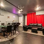 Private With Rooftop Game Near Downtown * Nashville